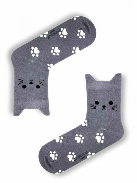Grey ankle socks with a cute cat design, soft and cozy short socks.