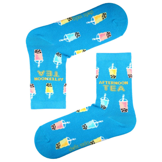 Women’s socks featuring colorful bubble tea cups in a playful and vibrant design.