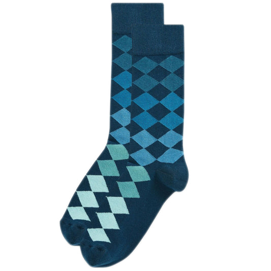 Classic & Modern at the same time, those blue diamond patterns are always a great choice!